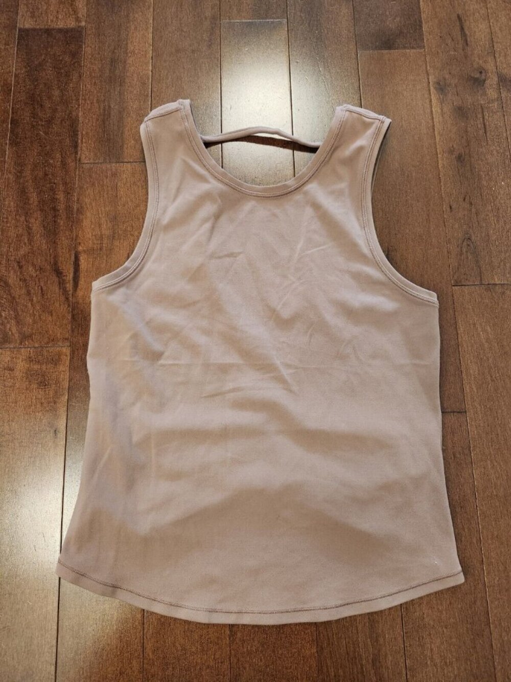 Lululemon women's beige tank top in size small